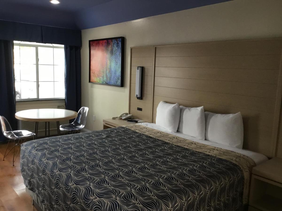 Palace Blue Harwin Motel