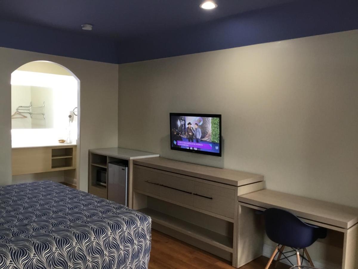 Motel Palace Blue Harwin Houston